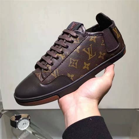 harga sepatu louis vuitton pria original|sepatu Louis Vuitton terbaru.